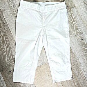 Chico's White Capri Pants Women's Size L Stretchy Pullon Wide Waistband